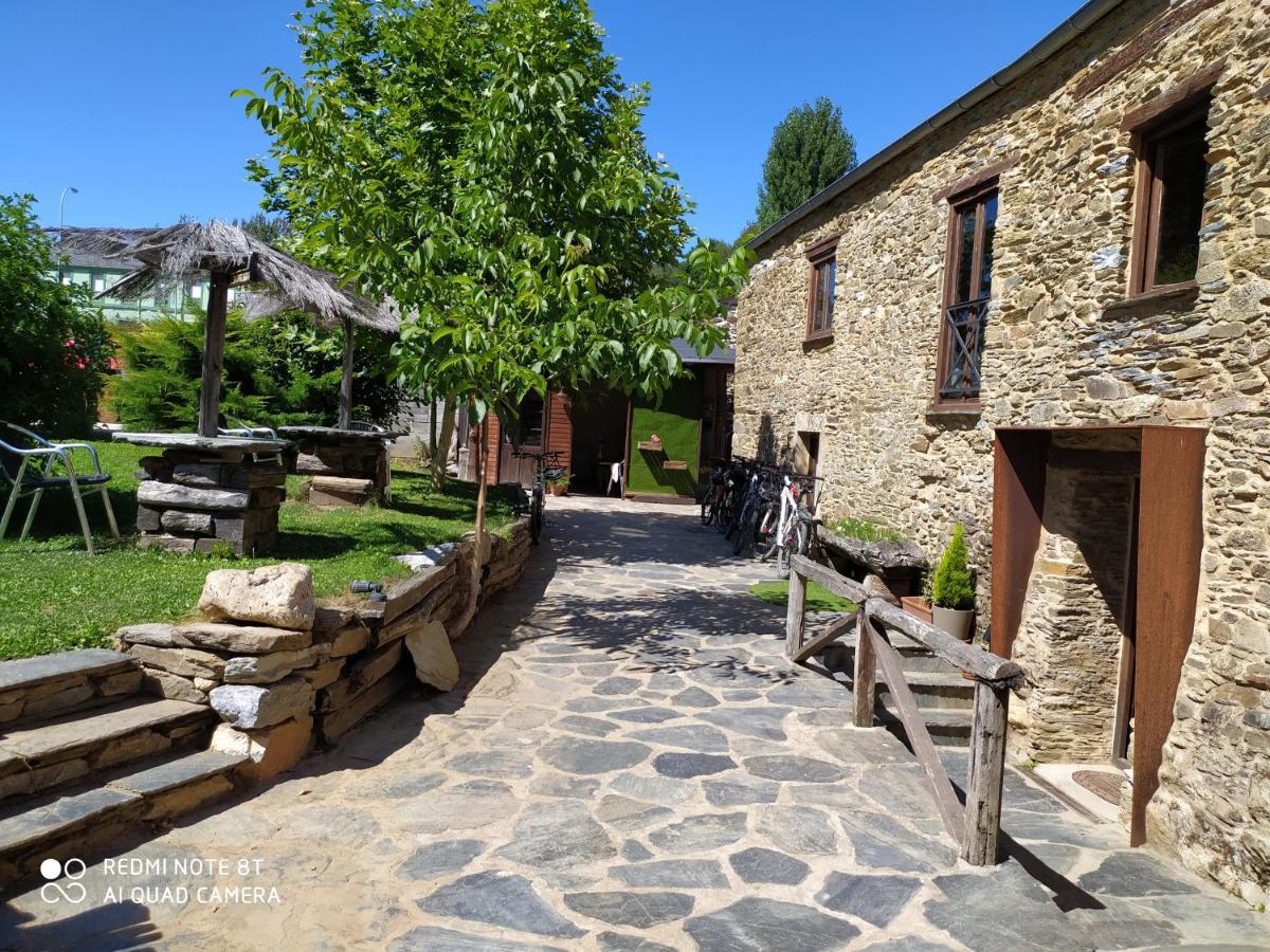 Albergue Atrio Triacastela Bagian luar foto